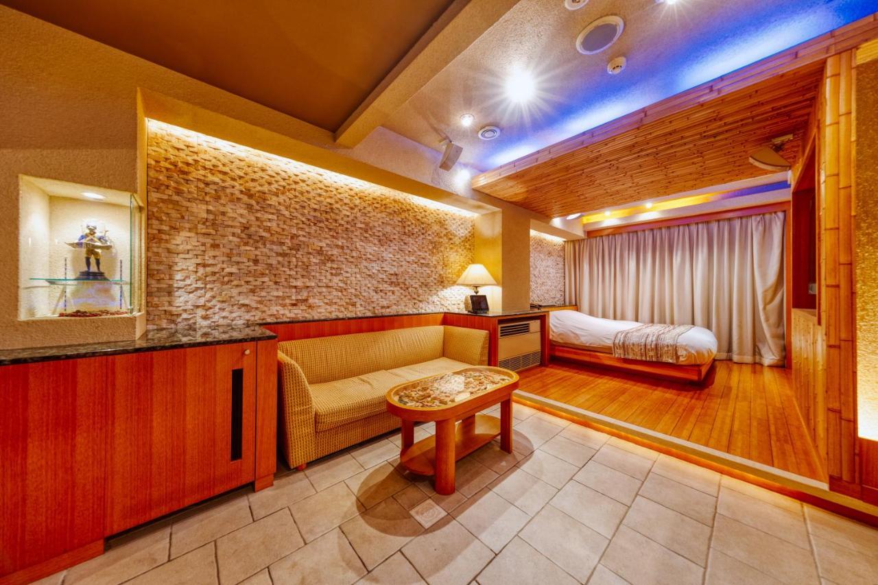 Hotel Lotus Chiba -Adult Only Yachiyo Bagian luar foto